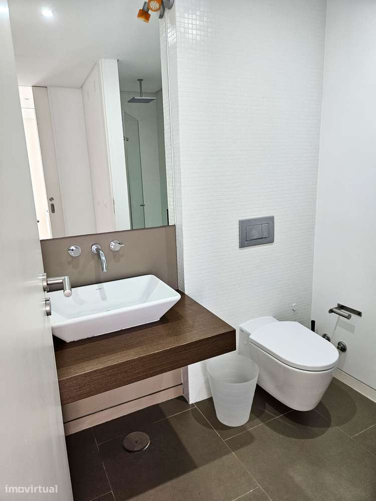 Luxo Contemporâneo à Beira-Mar _ Moradia T3+1 em Condomínio-10