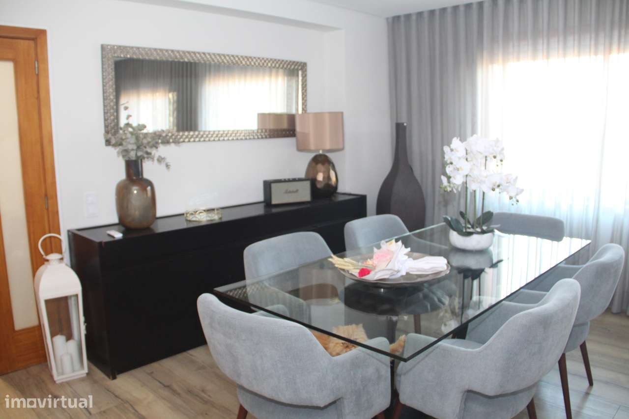 Apartamento T3 com 2 frentes na Maia-1