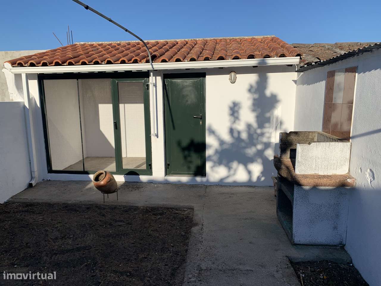 Moradia T2 c/ Quintal Murado a 10 minutos Comboio - Grande imagem: 4/38