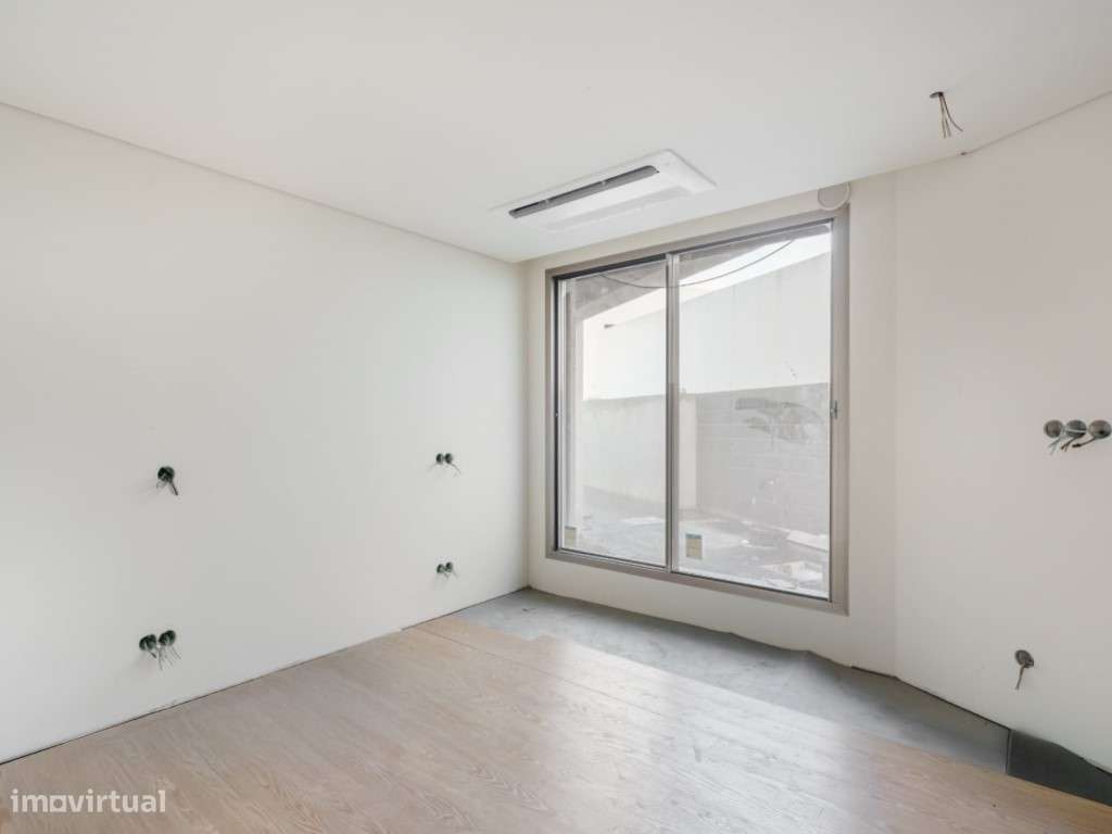 Moradia V3 Geminada com terraço e jardim, a 900 metros do mar-29