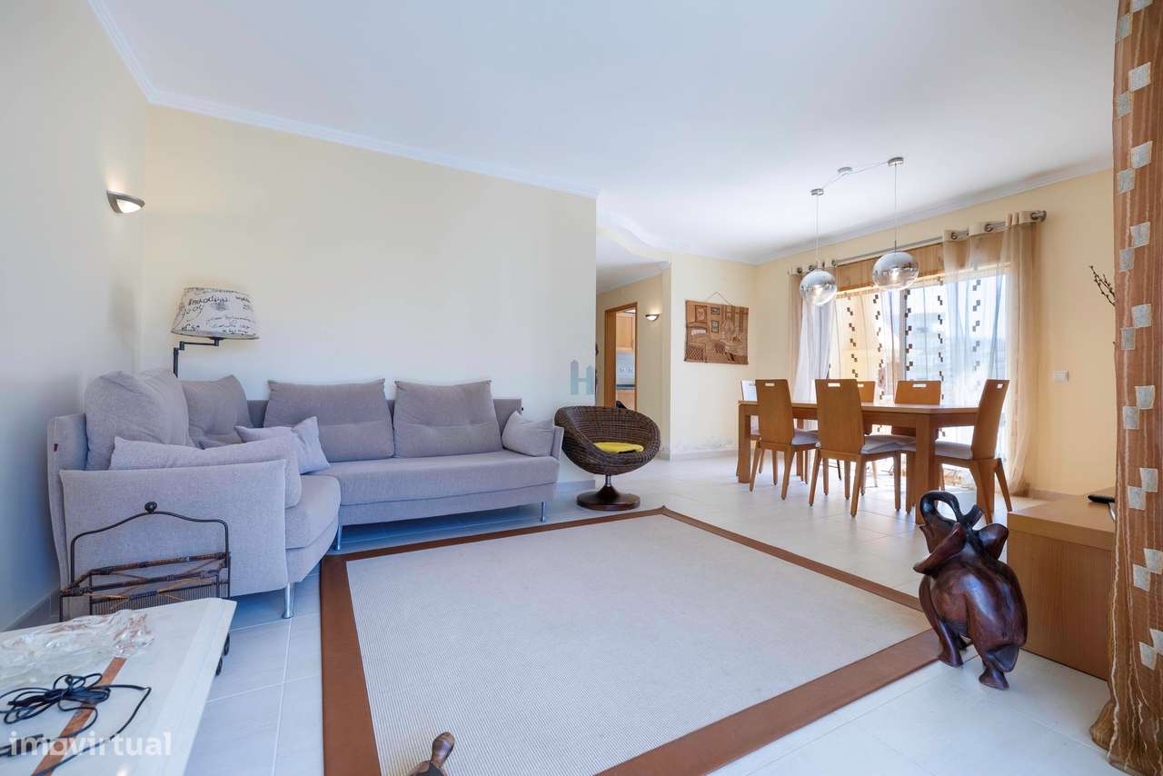 Vende-se Penthouse T3 na Praia da Rocha – localização privilegiada-23