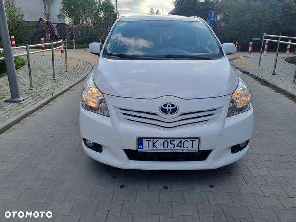 Toyota Verso 2.0 D-4D Edition - 8