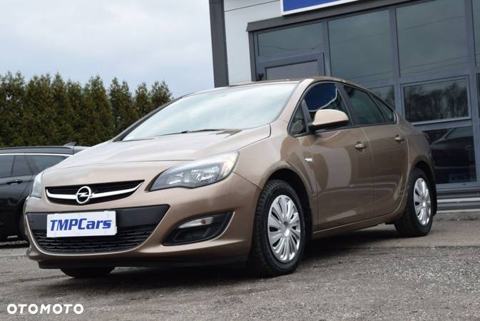 Opel Astra - 4