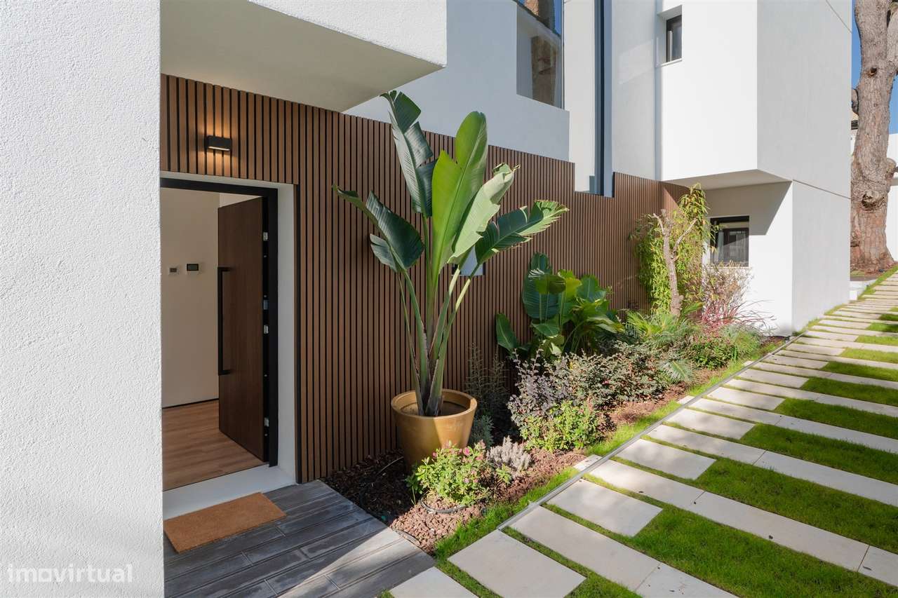 Moradia T4+1 Remodelada com Piscina no Livramento, em Cascais - Grande imagem: 5/42