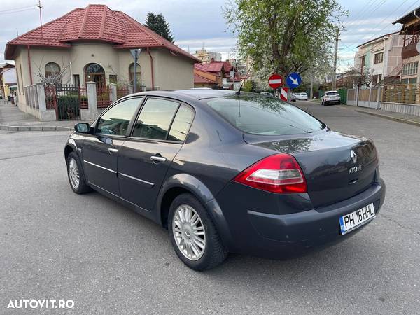 Renault Megane II Sedan 1.5 dCi Privilege - 1