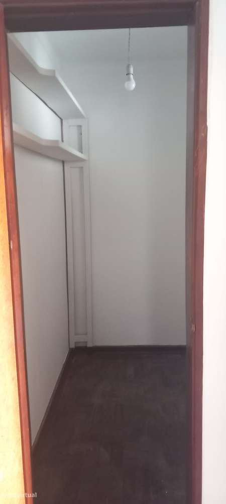 Alugo Apartamento T2 na Rua Mocambique - COIMBRA - Grande imagem: 5/7