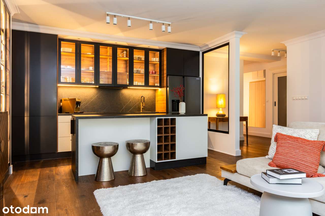 WIDOK NA LAS! Prywatny ogród 142 m2 | x2 GARAŻ i x2 Komórki !-1