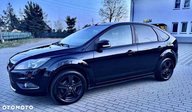 Ford Focus Turnier 1.8 Ghia - 11