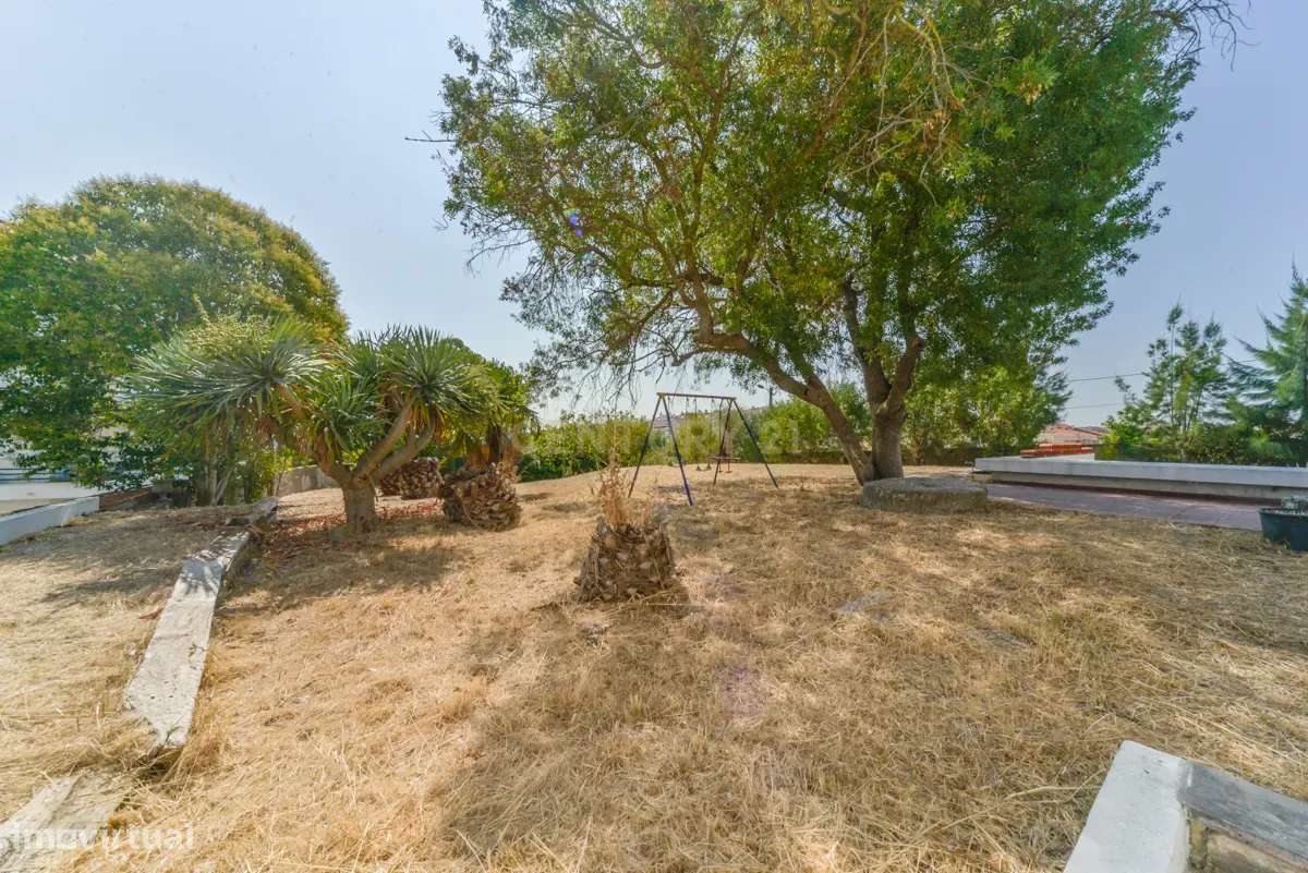 Quinta/Moradia na Póvoa de Santa Iria em Lote 2300m2-8