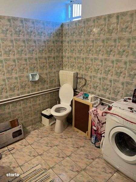 Vand casa cu dependinte si livada in comuna Gura Teghii - Imagine principală: 5/8