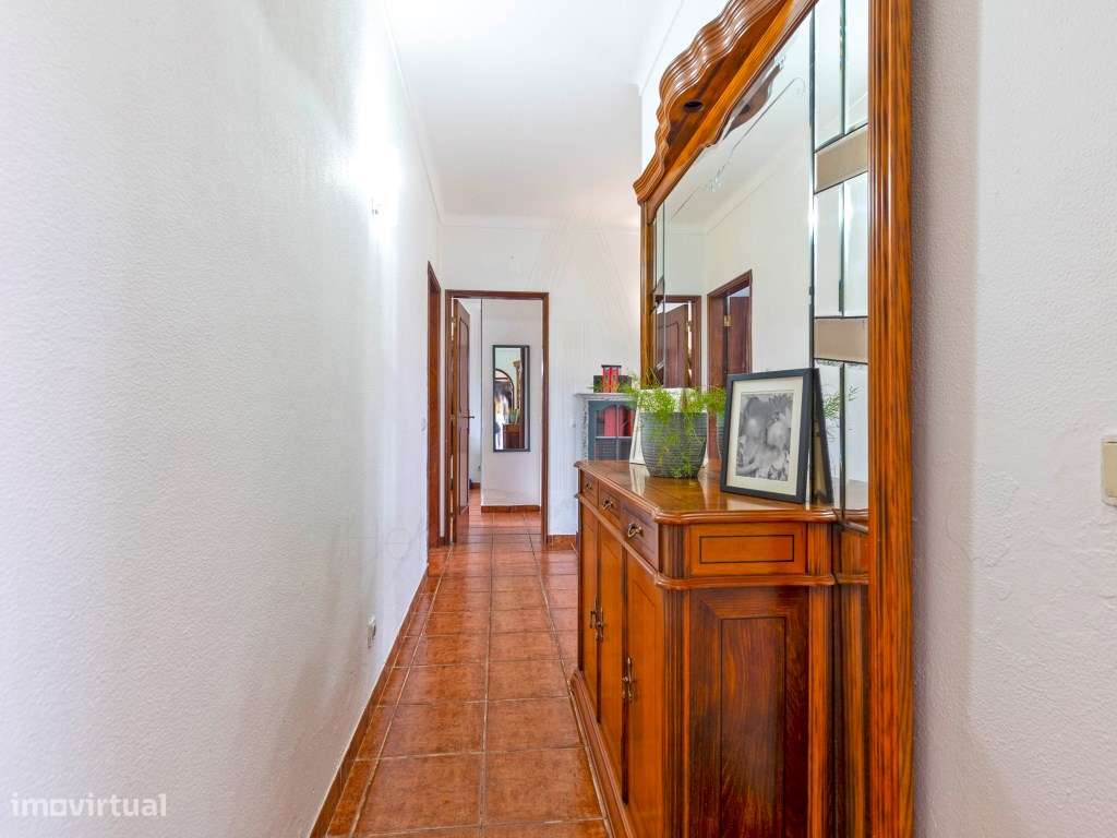 Moradia T3 Isolada com 1000 m² de terreno em Castelo, Sesimbra-19