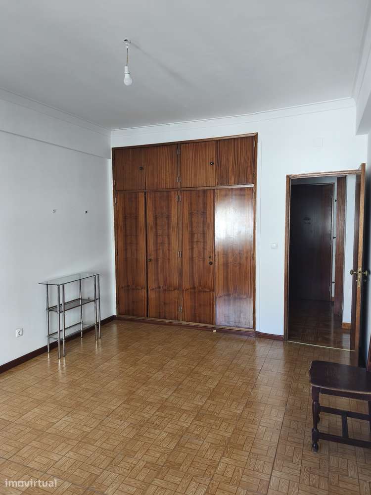 T1 Lisboa – Av. Almirante Reis, Bem Conservado, Junto ao Metro Arroios-6