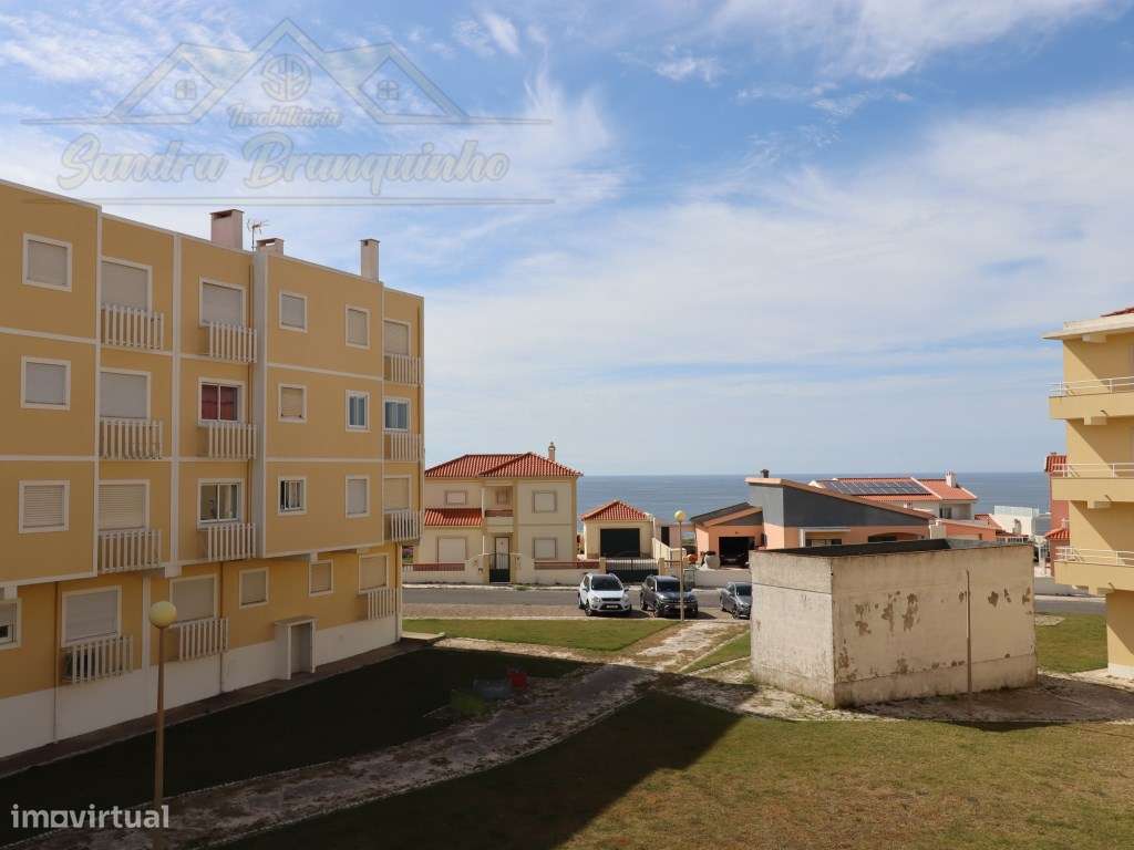 Apartamento RENOVADO(novo) com vista mar-30