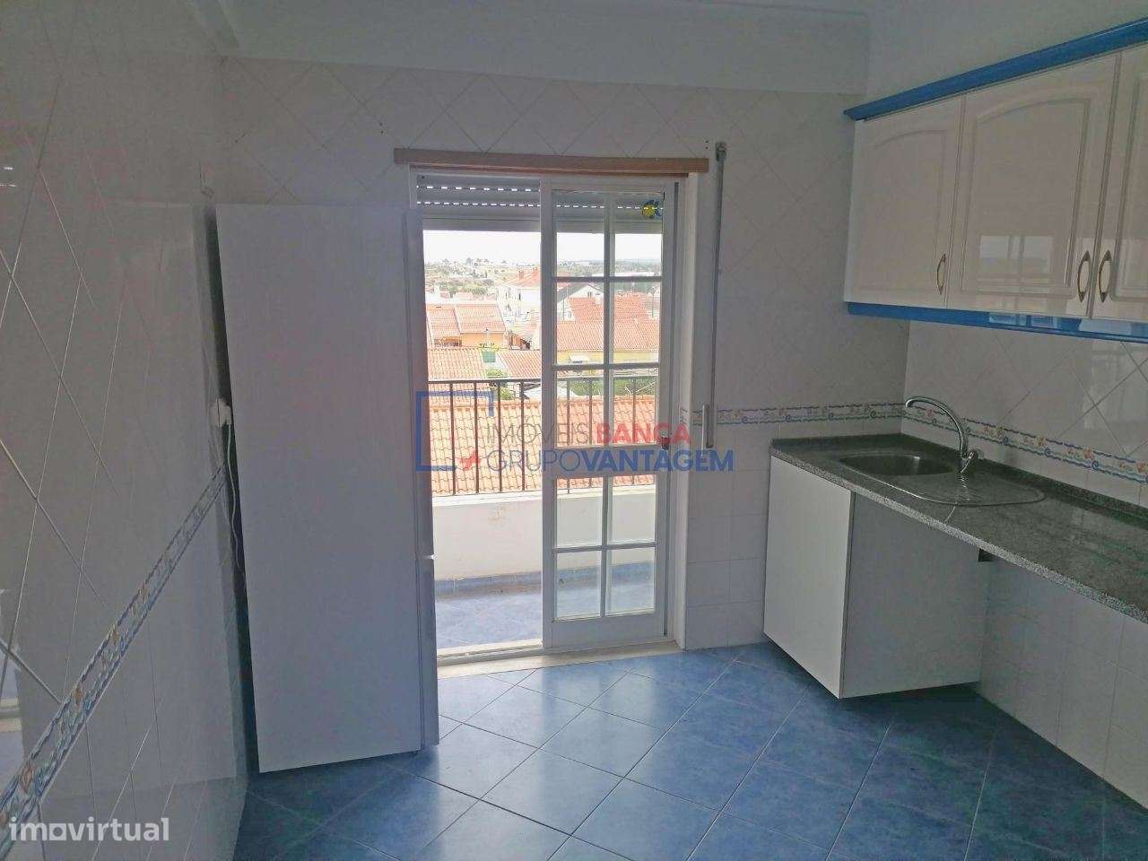 T2 na Quinta do Conde - Grande imagem: 4/13