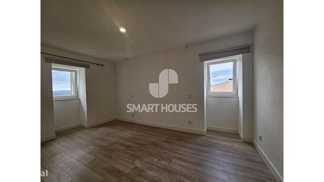 Moradia T3 Lombada (Poiares) c/ pátio-11