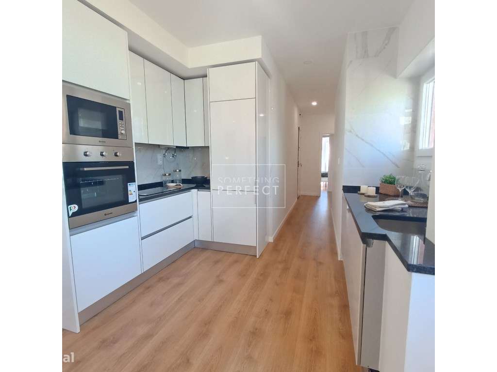 Apartamento T3 - Estrada de Benfica-5