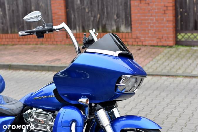 Harley-Davidson Touring Road Glide - 3