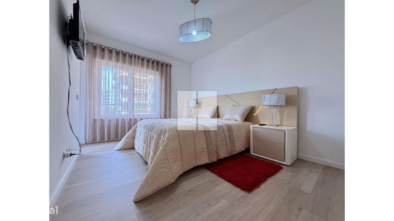 Luxuoso T-3 na Qtª Santa Maria-34