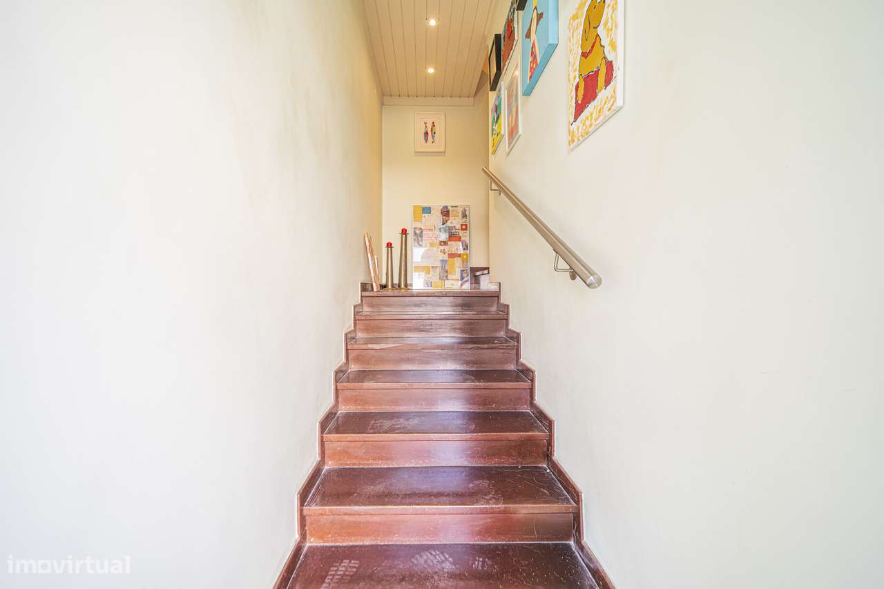 T3 Duplex-Alfragide - Lareira, 3 Casas de Banho, Dispensa e Lavandaria-18