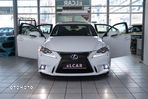 Lexus IS 300h - 4