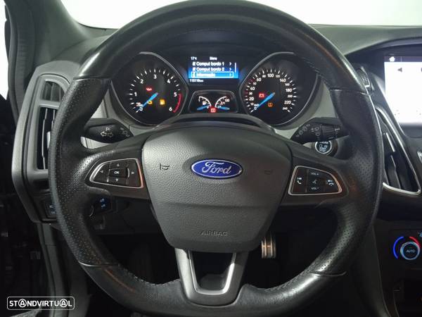 Ford Focus SW 1.5 TDCi EcoBlue ST-Line - 16