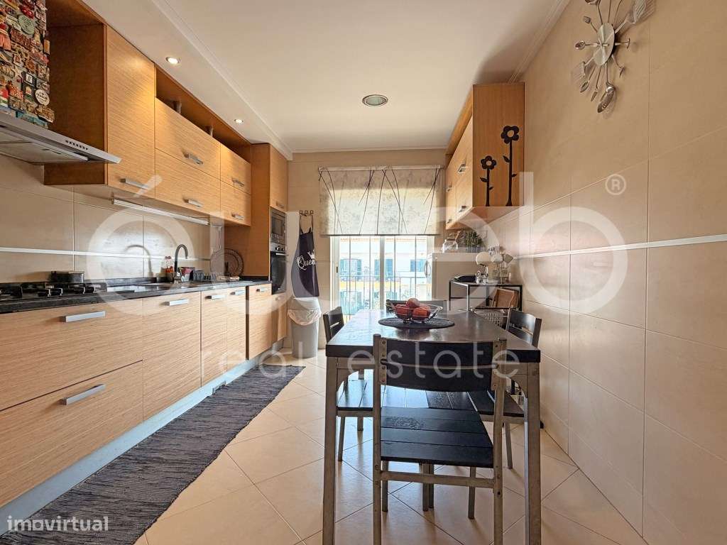 Apartamento T3 com Garagem e Arrecadação, em Aires-9