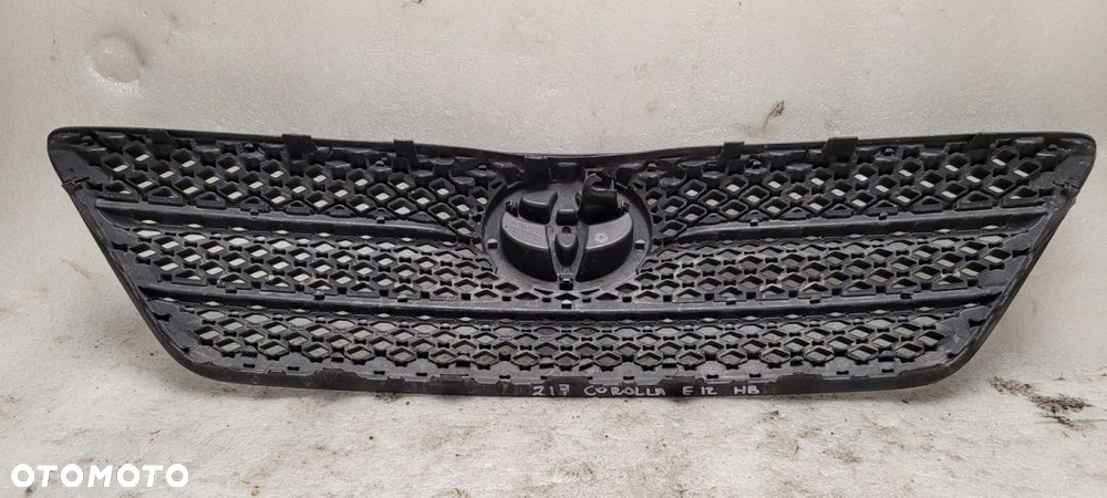 Toyota OE 53111-02150 grill COROLLA E12 HB - 2