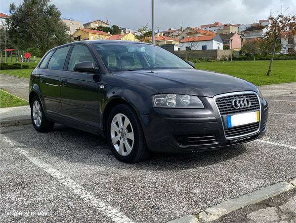 Audi A3 Sportback 2.0 TDi Attraction S tronic - 2