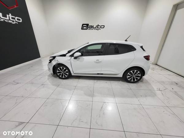 Renault Clio - 8