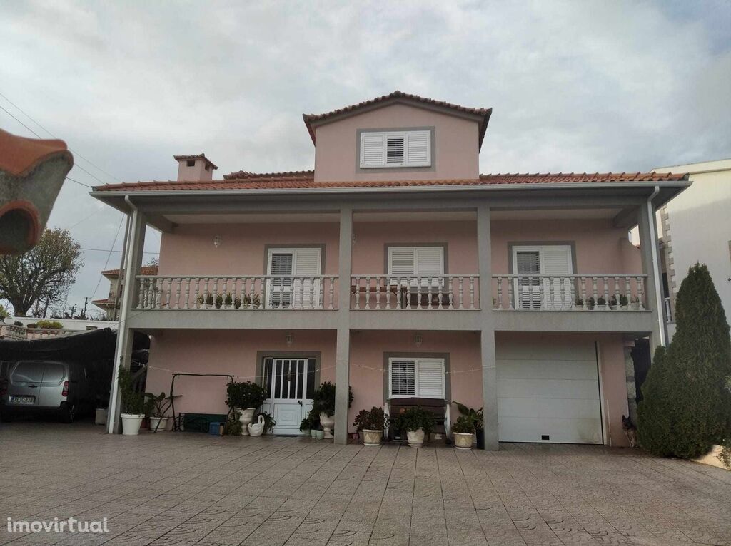 Casa / Villa T6 em Viseu de 142,00 m2