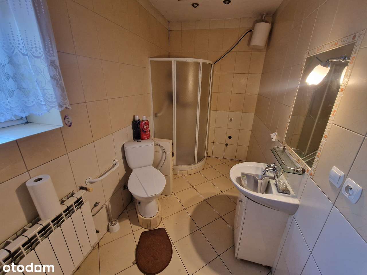 Dom z potencjałem w Chmielniku przy ul. Plac Targowy-6