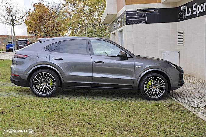 Porsche Cayenne Coupé E-Hybrid - 12