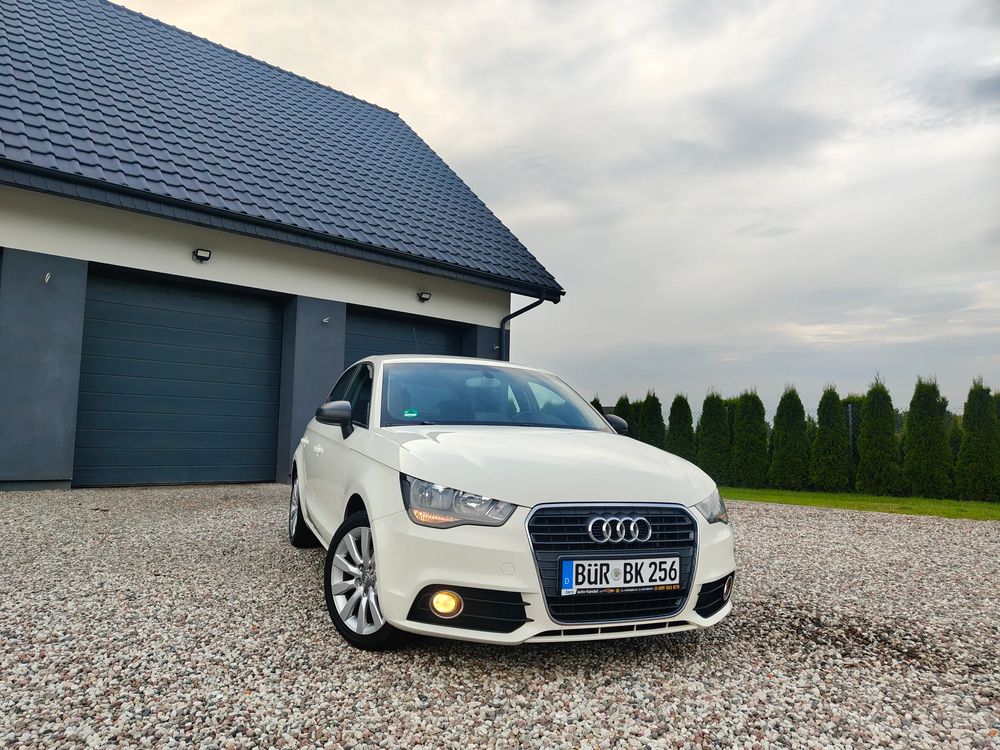 Audi A1 8X (2010-2018) 1.2 TFSI Attraction 2013