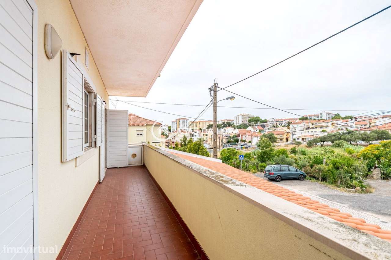Andar de Moradia  convertida em clínica | Potencial para habitação ...-22