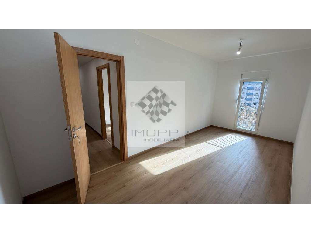 Reservado - Excelente T3 renovado nos Olivais-27