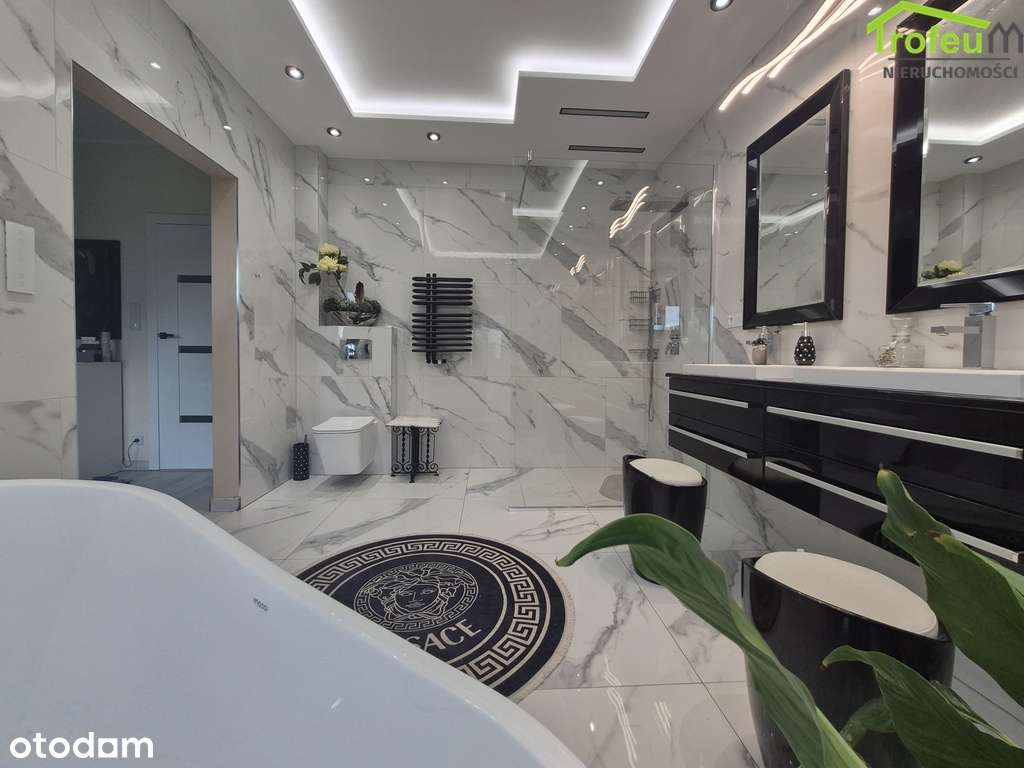 Dom w spokojnej i cichej okolicy-13