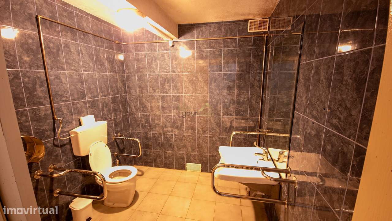 Discoteca com Alvará 24 horas 7 dias da semana.-35