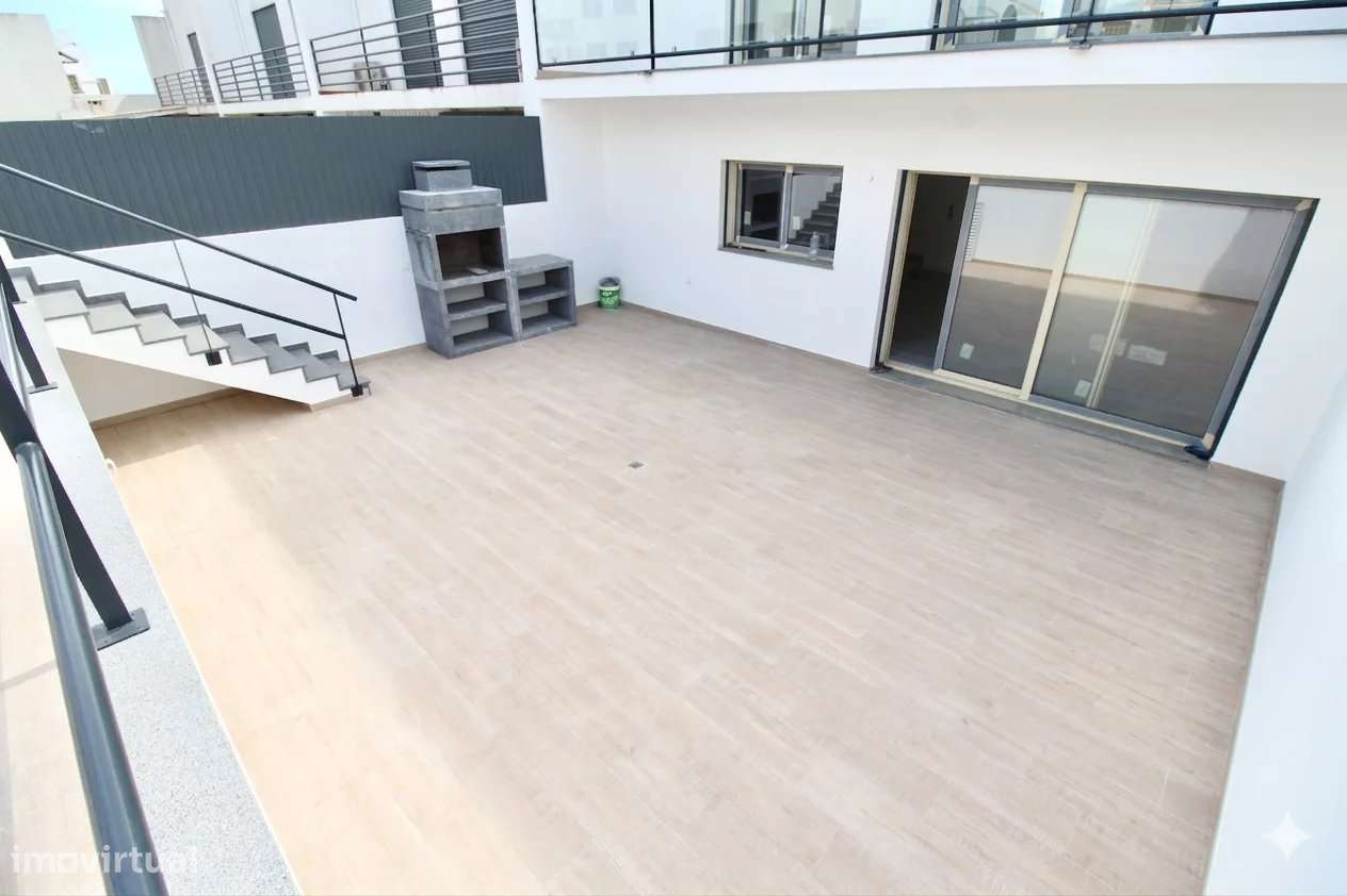 Vivenda Luxuosa V3 + 1 com Piscina de água salgada - Grande imagem: 3/15