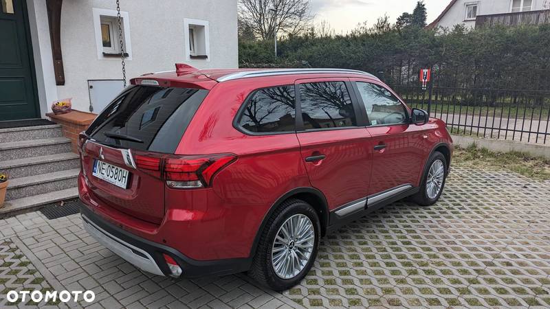 Mitsubishi Outlander 2.0 Invite + 2WD - 8