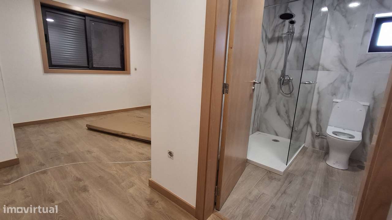 Apartamento T3 novo com 2 casas de banho em Agrela-10