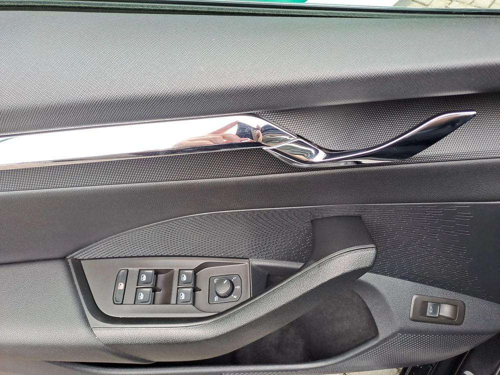 SKODA OCTAVIA Style Aktywny Tempomat Klimatyzacja 3 strefowa Łopatki Kamera Ambiente