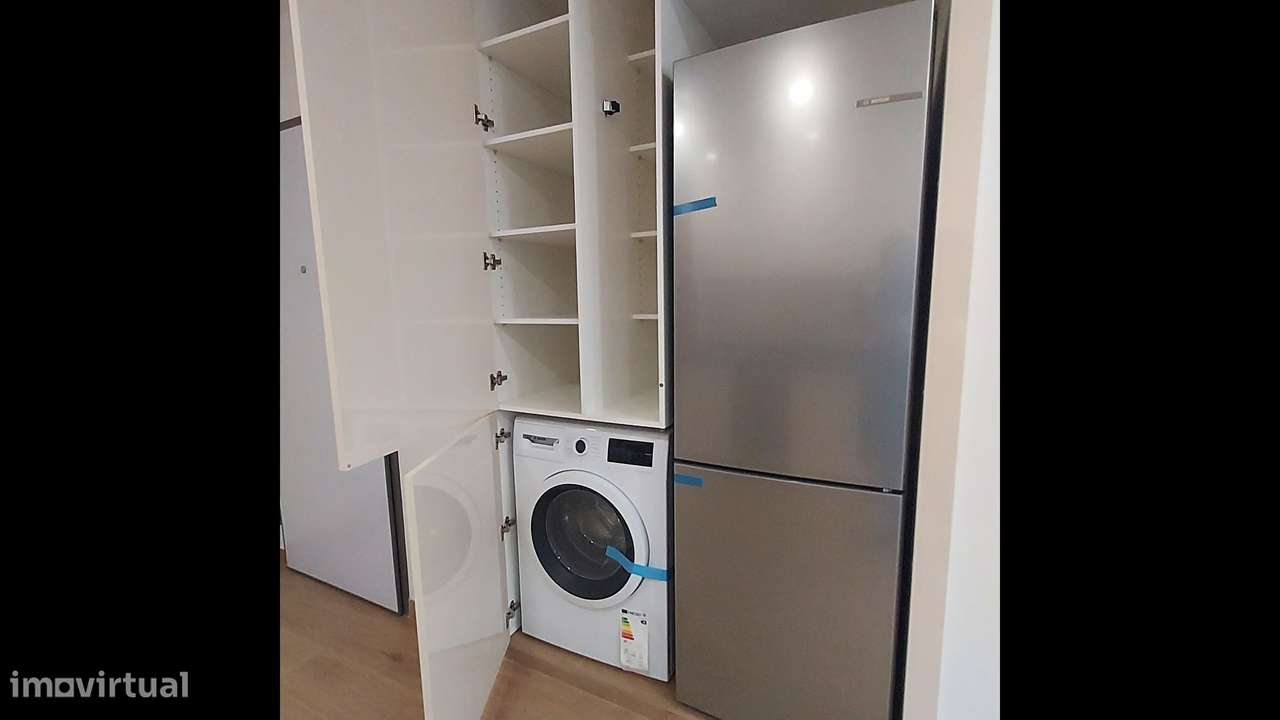 Apartamento T1 com garagem - Centro de Ourém - Grande imagem: 2/17