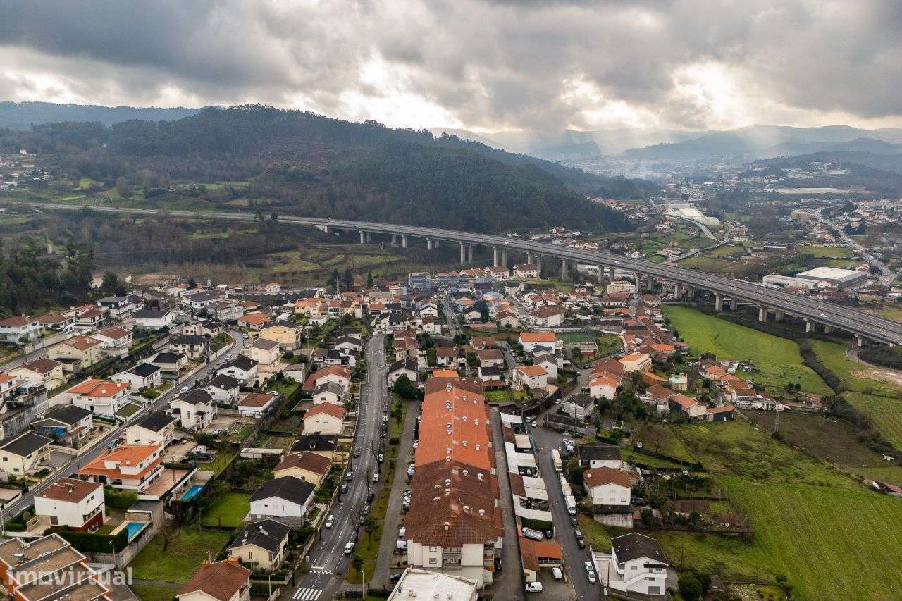 Loja, 169 m², Candoso São Tiago e Mascotelos-30
