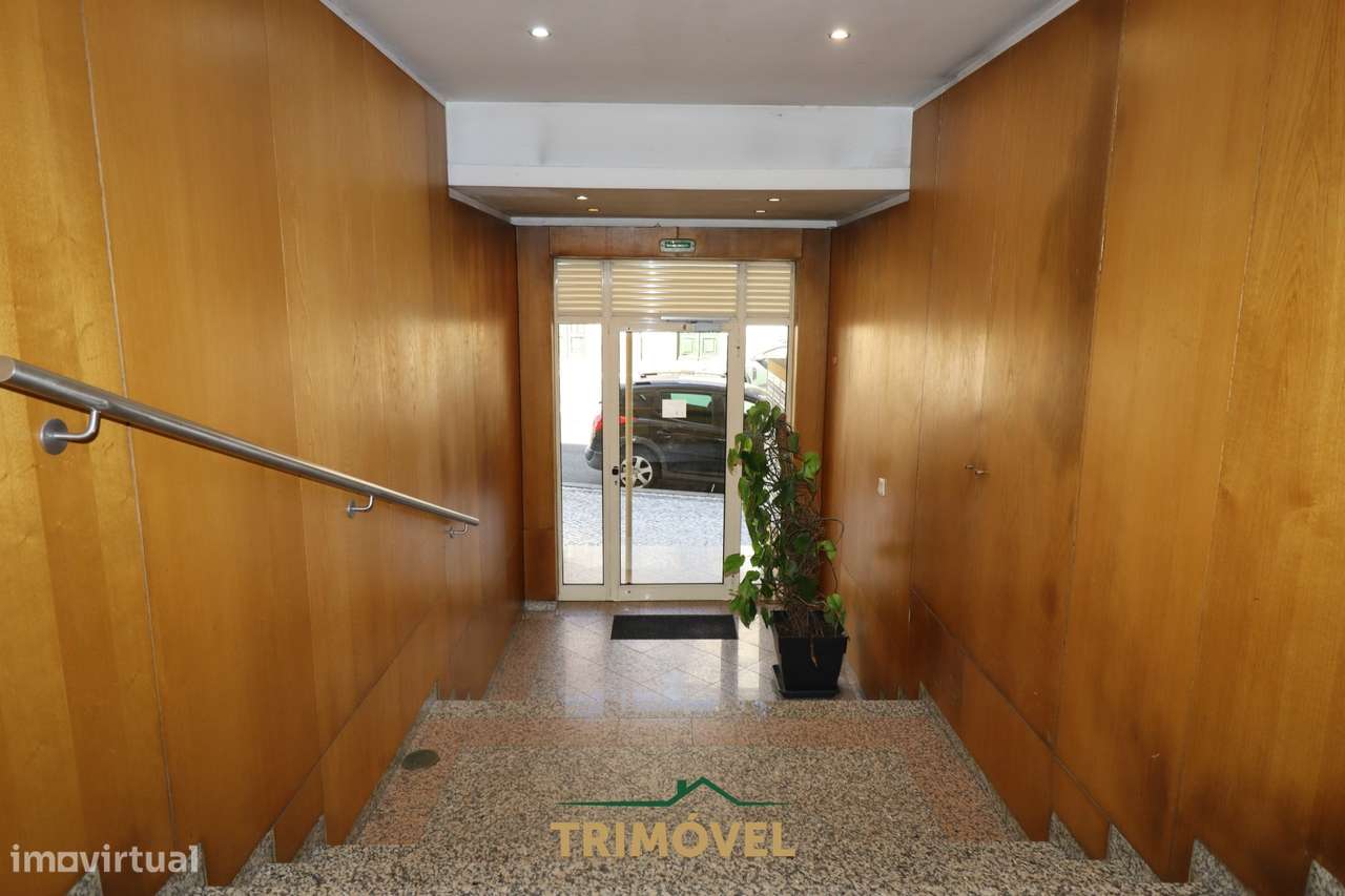 Apartamento T3 com Terraço, São João da Madeira-28