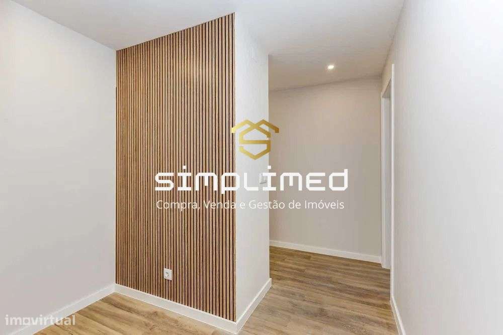 T4 de Luxo Totalmente Remodelado em Carnaxide-9