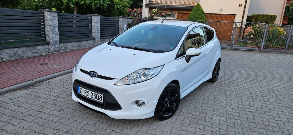Ford Fiesta Mk7 (2008-) 1.25 Champions Edition 2011