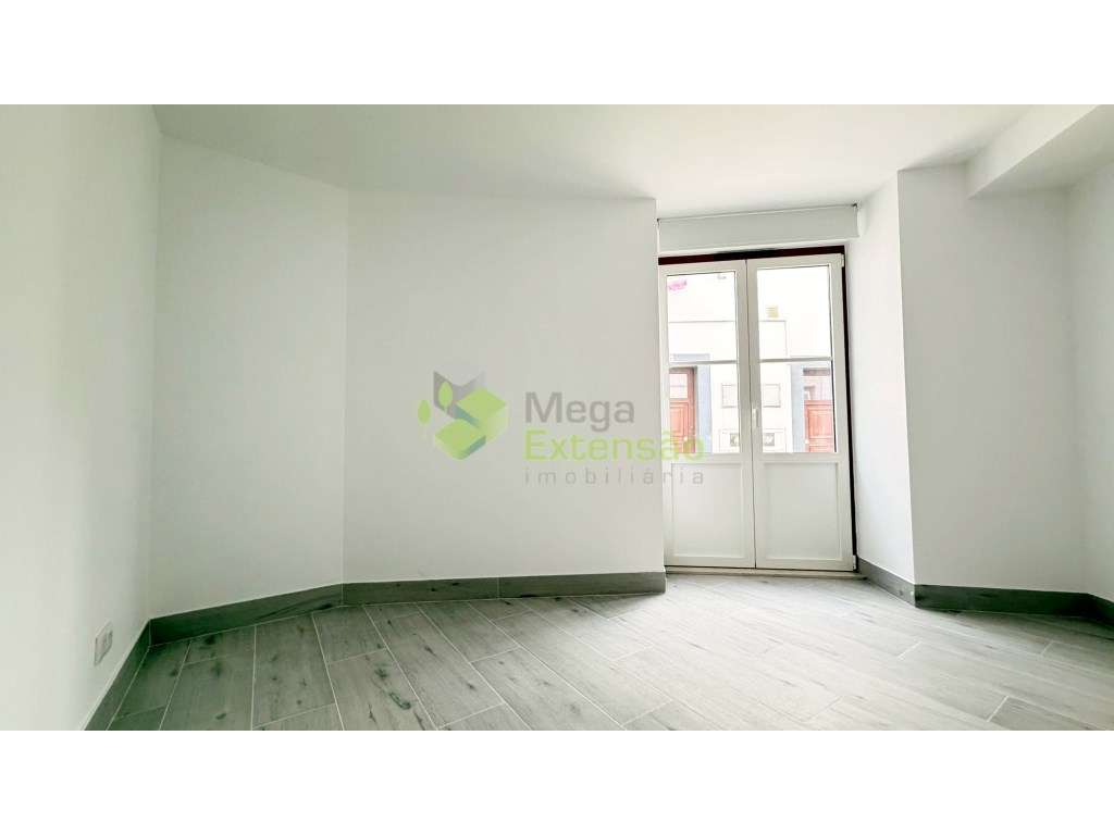 Apartamento T2, Novo, a estrear | Moderno | Centro de Torres Vedras-25