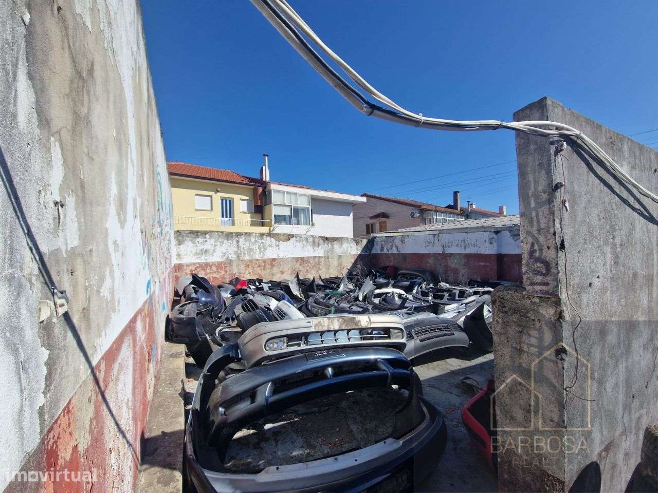 Investidores: Armazem 800m2 cobertos e 600m2 logradouro. Porto/Valongo-6