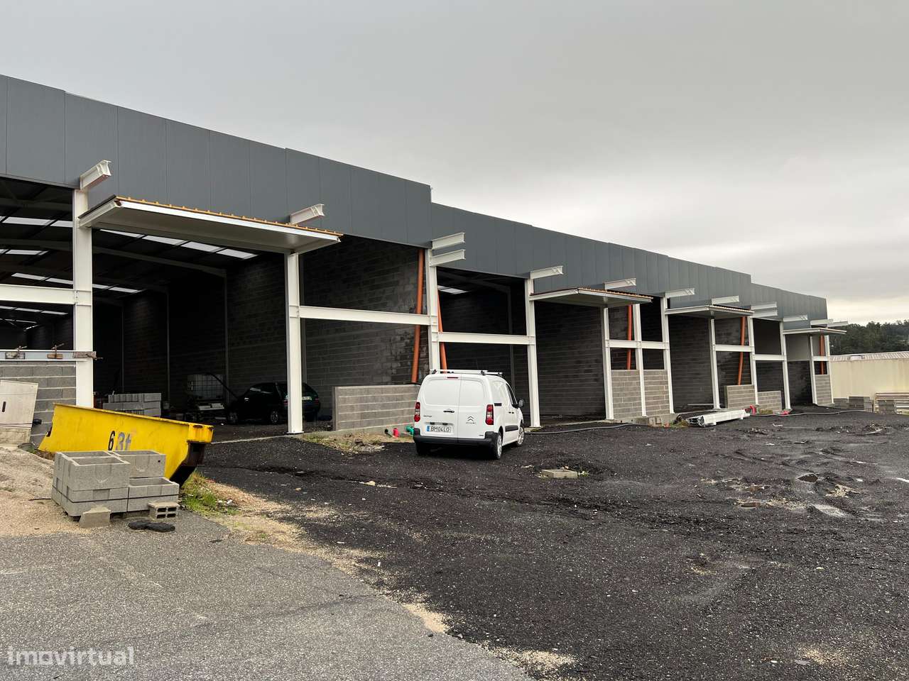 PAVILHÕES NOVOS EM FASE DE FINALIZAÇÃO DA CONSTRUÇÃO - Grande imagem: 2/3