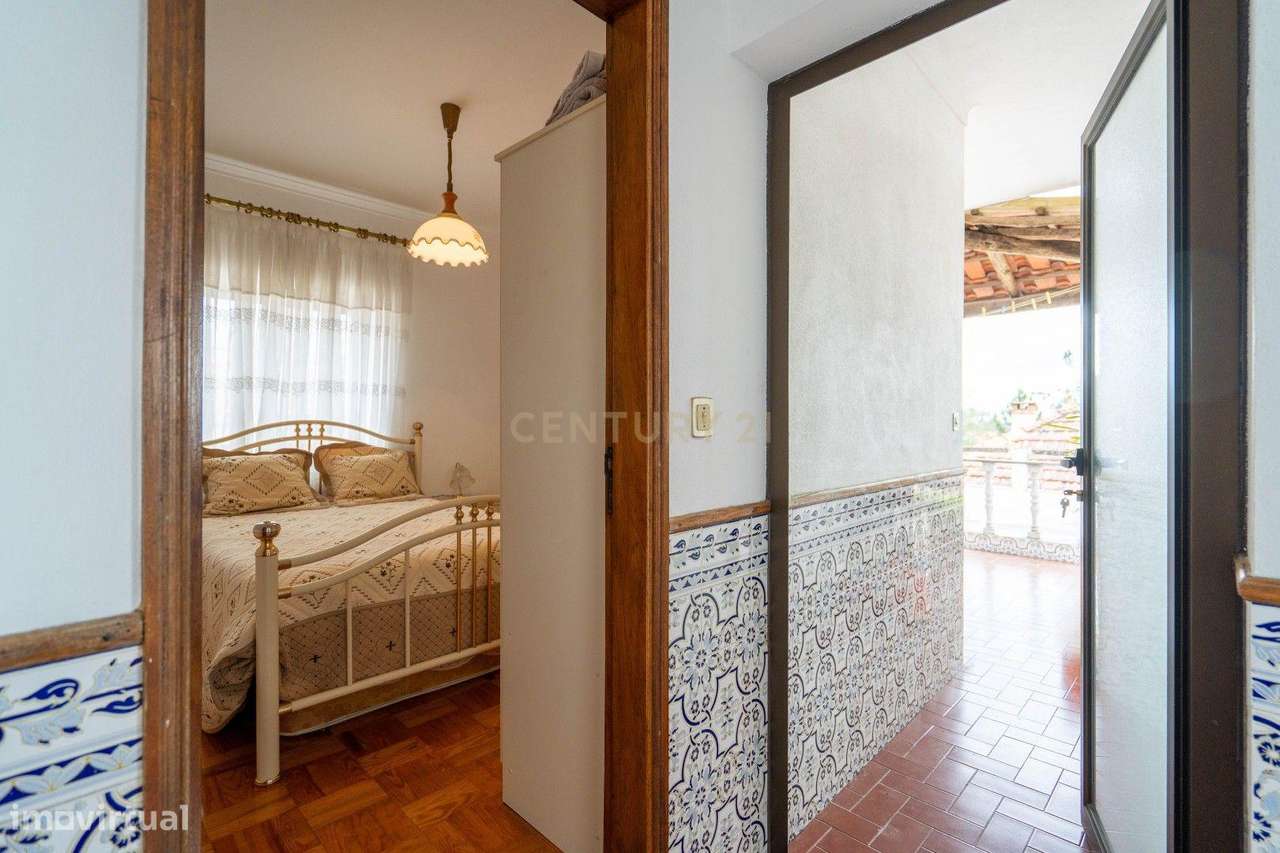 Moradia T3 + 1, com Terreno, em Vila Nova de Poiares-6